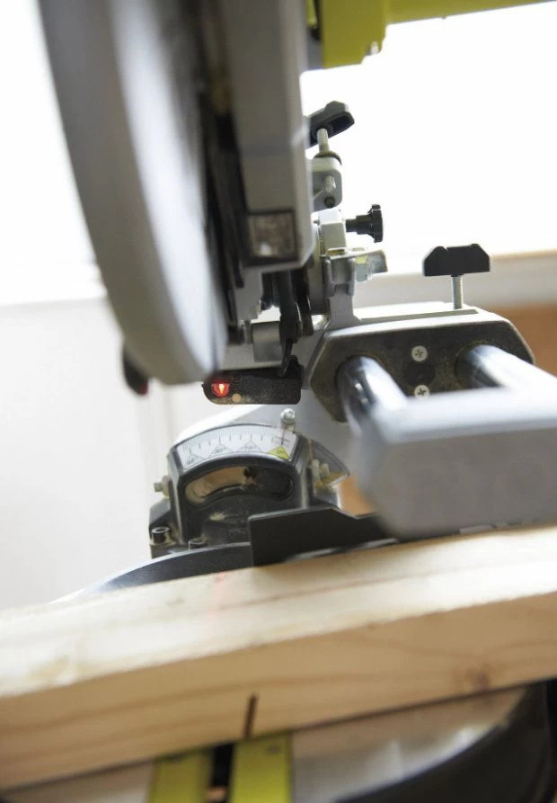 Ryobi EMS254L Afkortzaag Met Laser - 2000W - 254mm - 5133001202 2 Ryobi EMS254L Afkortzaag Met Laser - 2000W - 254mm - 5133001202 - Afbeelding 2