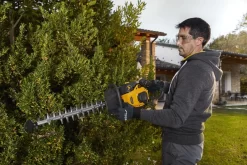 Stiga HT 525 Benzine Heggenschaar - 22,5cc - 0,65kW - 2-takt - 46cm - 35mm -ToolTijd ThuisKlussen 1948bd02746a14e132b1285d57b78f6b