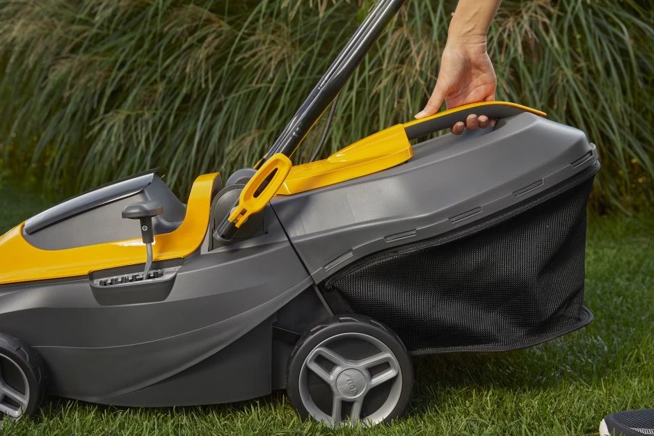 Stiga COLLECTOR 136e Kit Accu Grasmaaier Set (2x 2,0Ah) - 35L - 250m² 12 Stiga COLLECTOR 136e Kit Accu Grasmaaier Set (2x 2,0Ah) - 35L - 250m² - Afbeelding 12