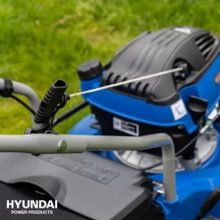 Hyundai 57021 Benzine Grasmaaier - 79,8cc - 4-takt - 400mm -ToolTijd ThuisKlussen a9b3e4bb8866cd6ed215f44bac92d6ec