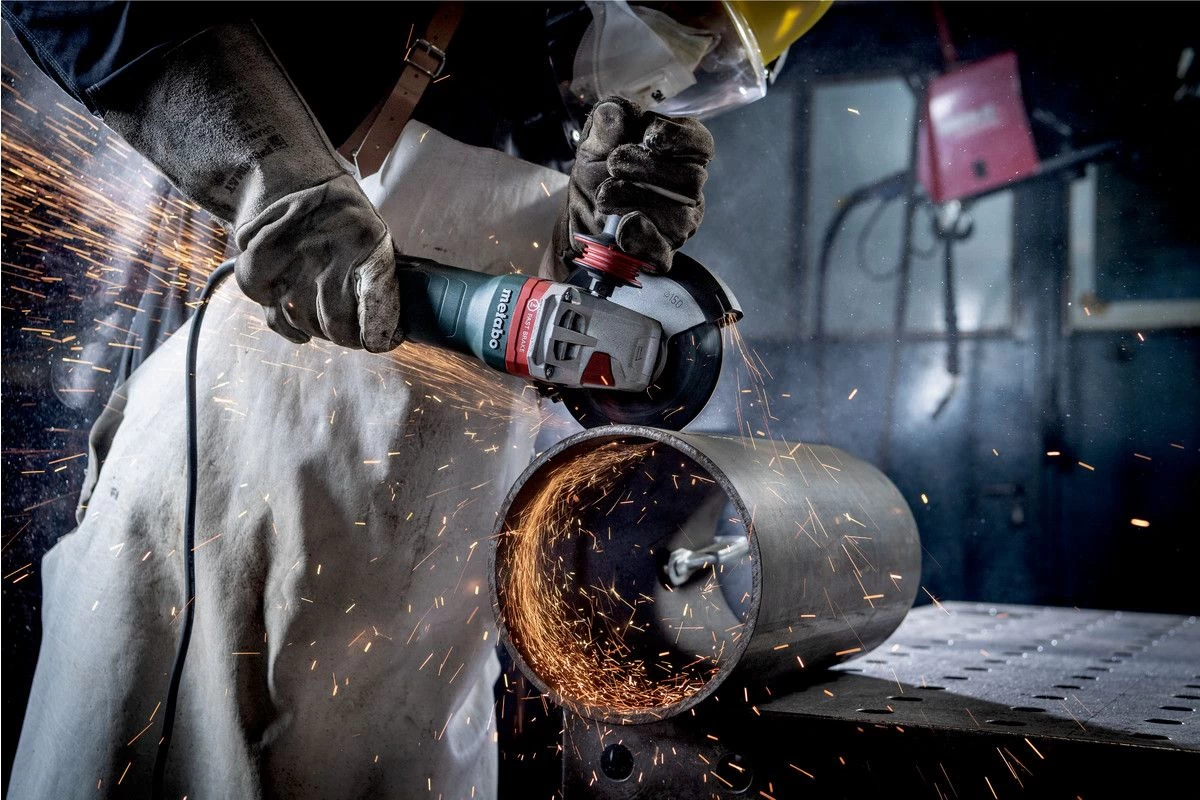 Metabo WEPBA 19-150 Q DS M-Brush Haakse Slijper Body - 1900W - 150mm 2 Metabo WEPBA 19-150 Q DS M-Brush Haakse Slijper Body - 1900W - 150mm - Afbeelding 2