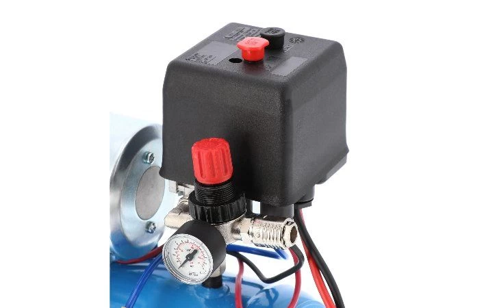 Airpress 36587 - 12V Stille Olievrije Compressor DC 12-180/15 10 Bar 0,75 Pk 144 L/min 15 L 4 Airpress 36587 - 12V Stille Olievrije Compressor DC 12-180/15 10 Bar 0,75 Pk 144 L/min 15 L - Afbeelding 4