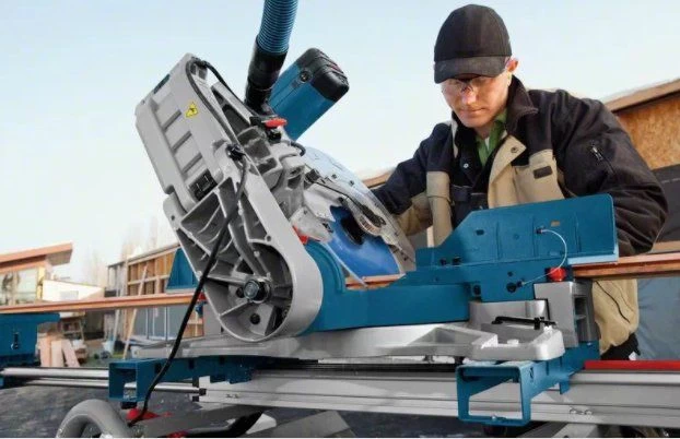 Bosch GCM 12 GDL Afkortzaag - 2000W - 305 X 30mm - 0601B23600 3 Bosch GCM 12 GDL Afkortzaag - 2000W - 305 X 30mm - 0601B23600 - Afbeelding 3