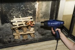 Weldy HG 330-A Heteluchtpistool Incl. 4 Mondstukken - 2300W 17 Weldy HG 330-A Heteluchtpistool Incl. 4 Mondstukken - 2300W -ToolTijd ThuisKlussen e2b7f5913a87223c8652944812af4c5d 2