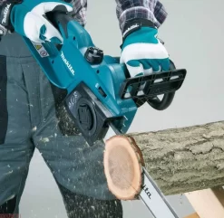 Makita UC3041A Kettingzaag - 1800W - 300mm -ToolTijd ThuisKlussen efe65689fd4489898593d554c171d976
